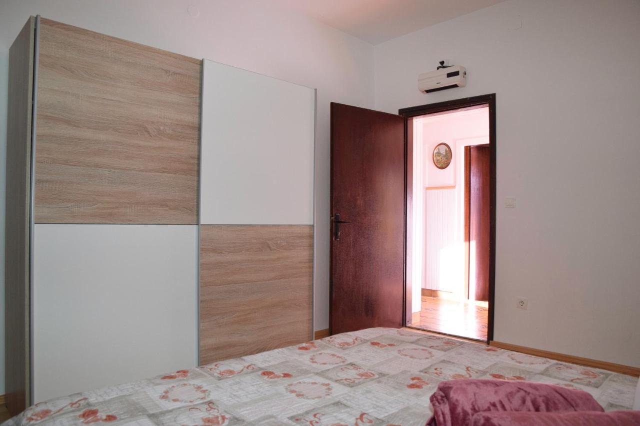 Apartment Margareta & Ena Malinska