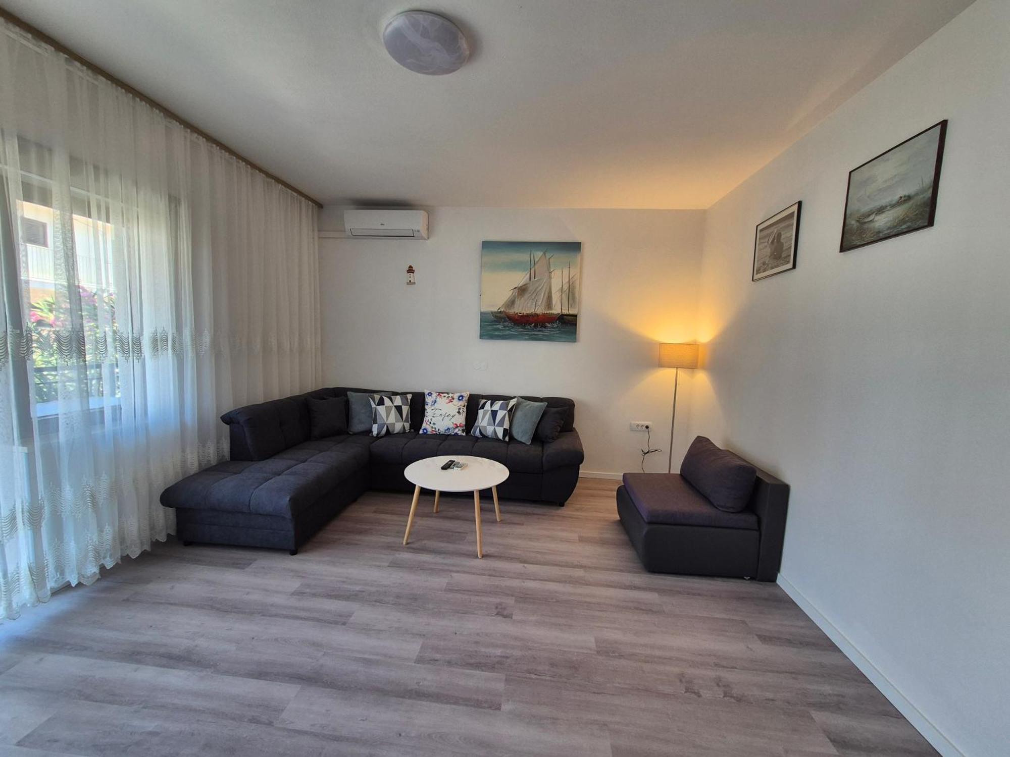 Apartment Margareta & Ena *